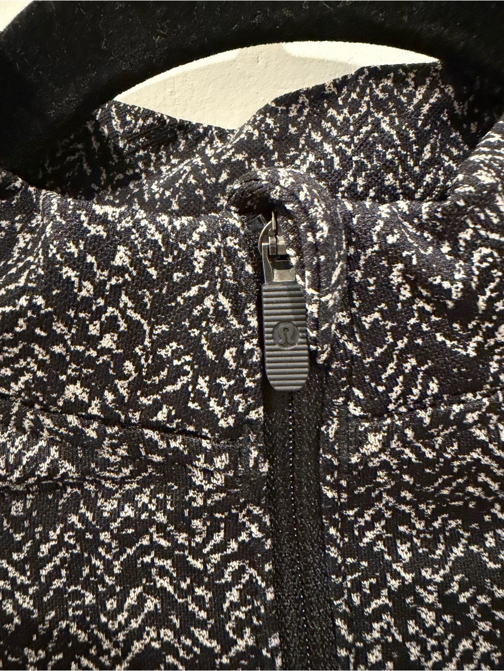 Lululemon Cropped Zip Up Jacket - Picture 3 of 3